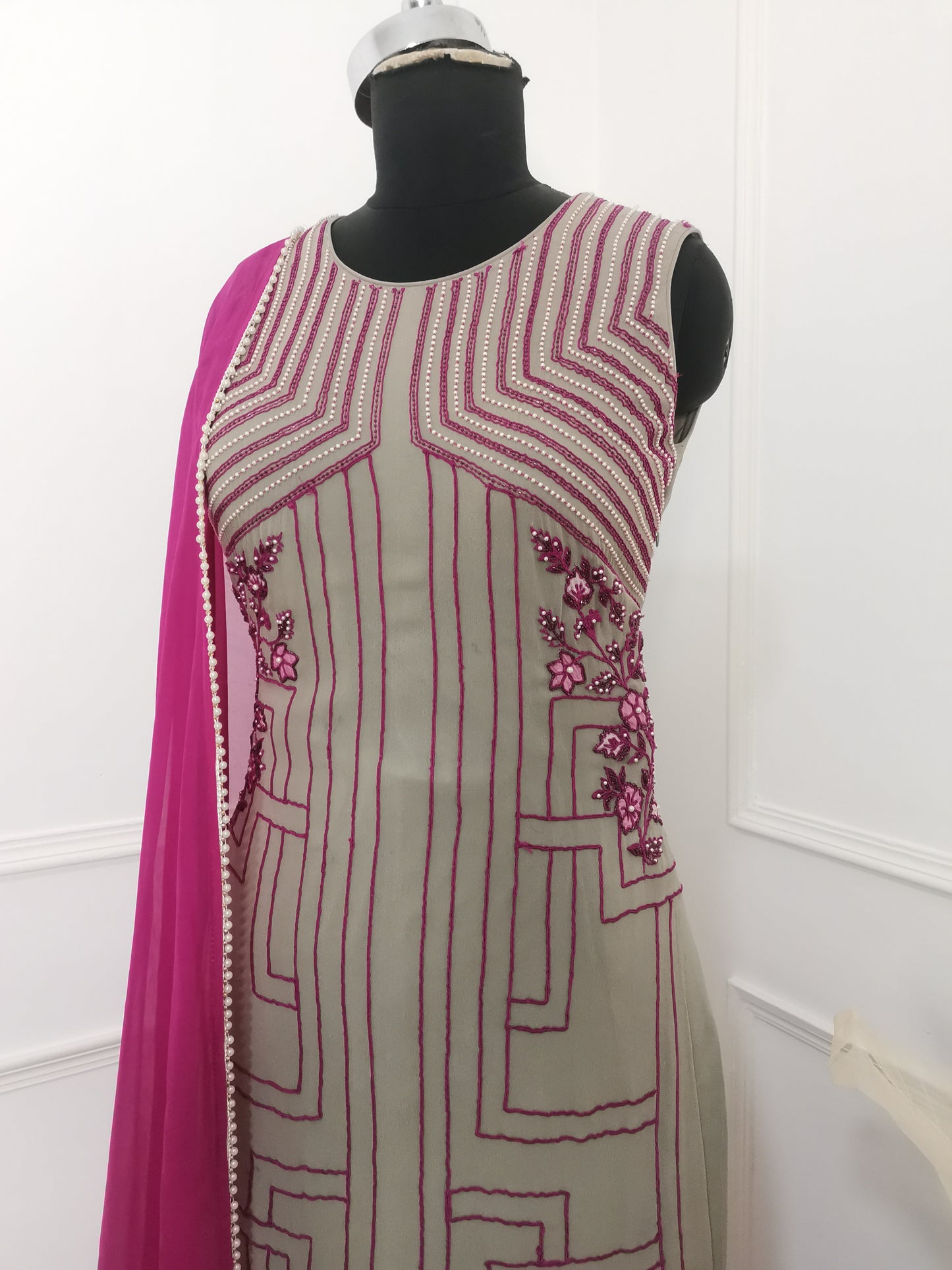 Anvi Grey Color Block Suit