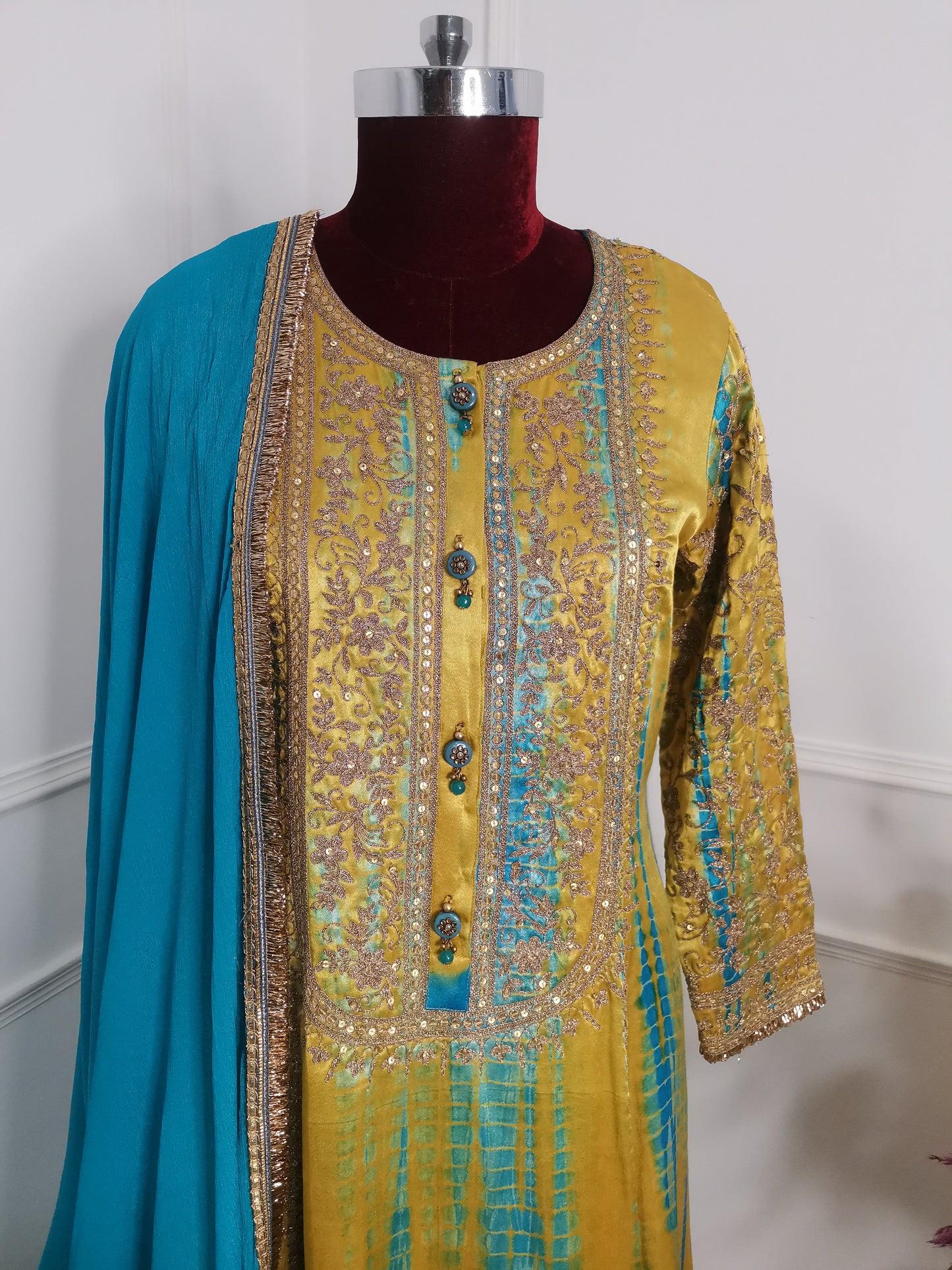 Yellow and Blue Tie-Dye Suit