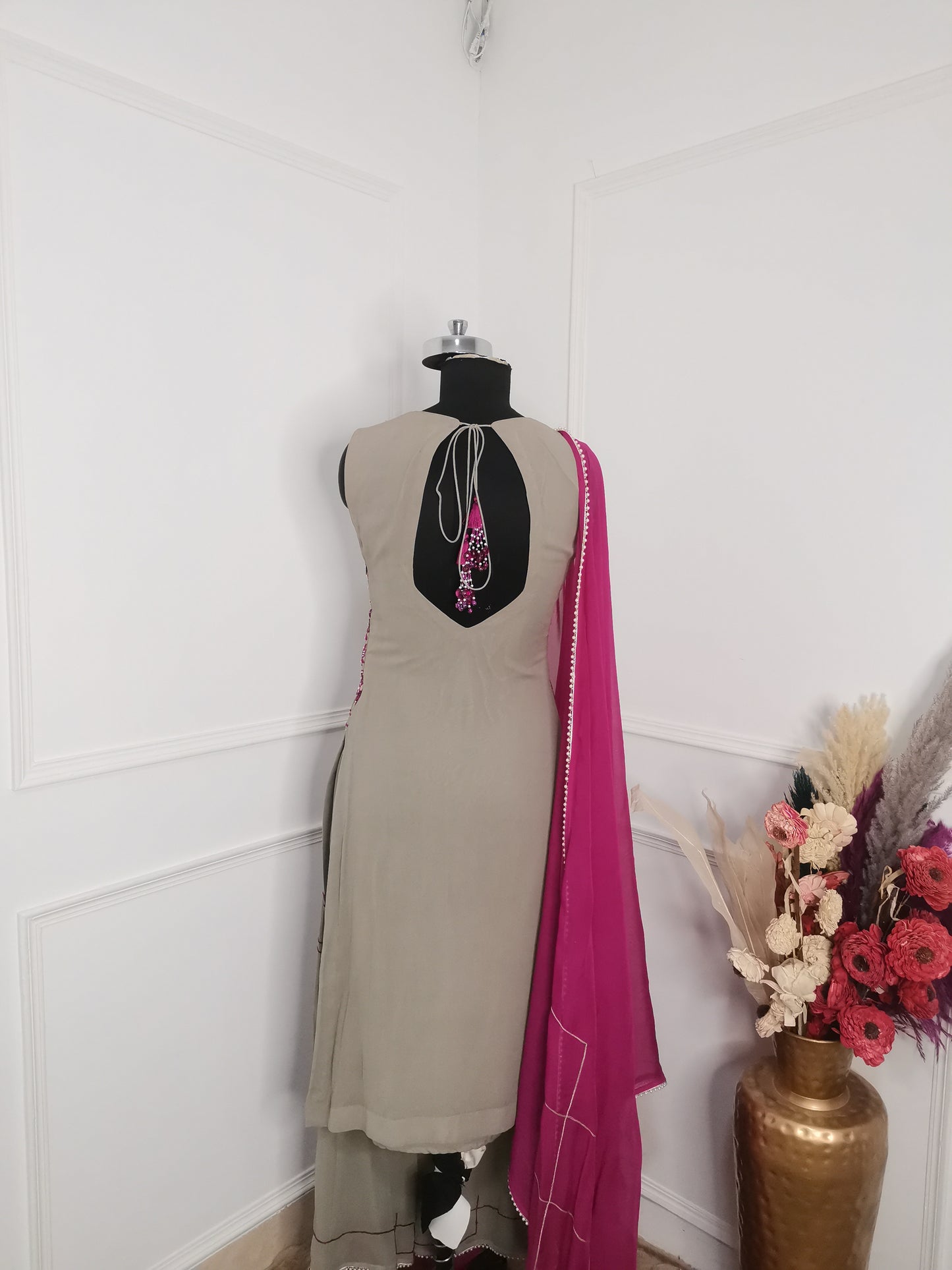 Anvi Grey Color Block Suit